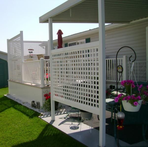Privacy screen Lattice for Privacy in a Manufactured Home Park