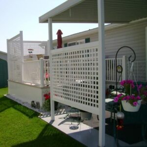 Vinyl Lattice Privacy Screens
